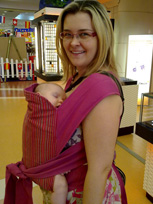 Θέσεις θηλασμού σε ring sling