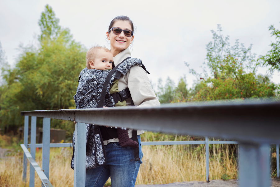 KiBi Evo Baby Carrier Dandelion Black via Asteraki Slings - Image 6