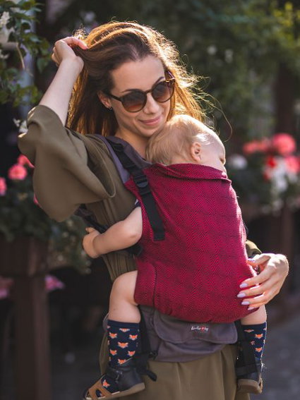 Kinder Hop Multi Grow Carrier Diamond Maroon via Asteraki Slings - Image 12