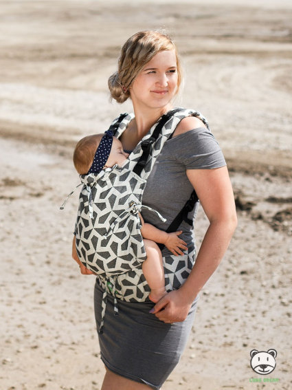Giraffe Black Adjustable Baby Carrier - Image 2