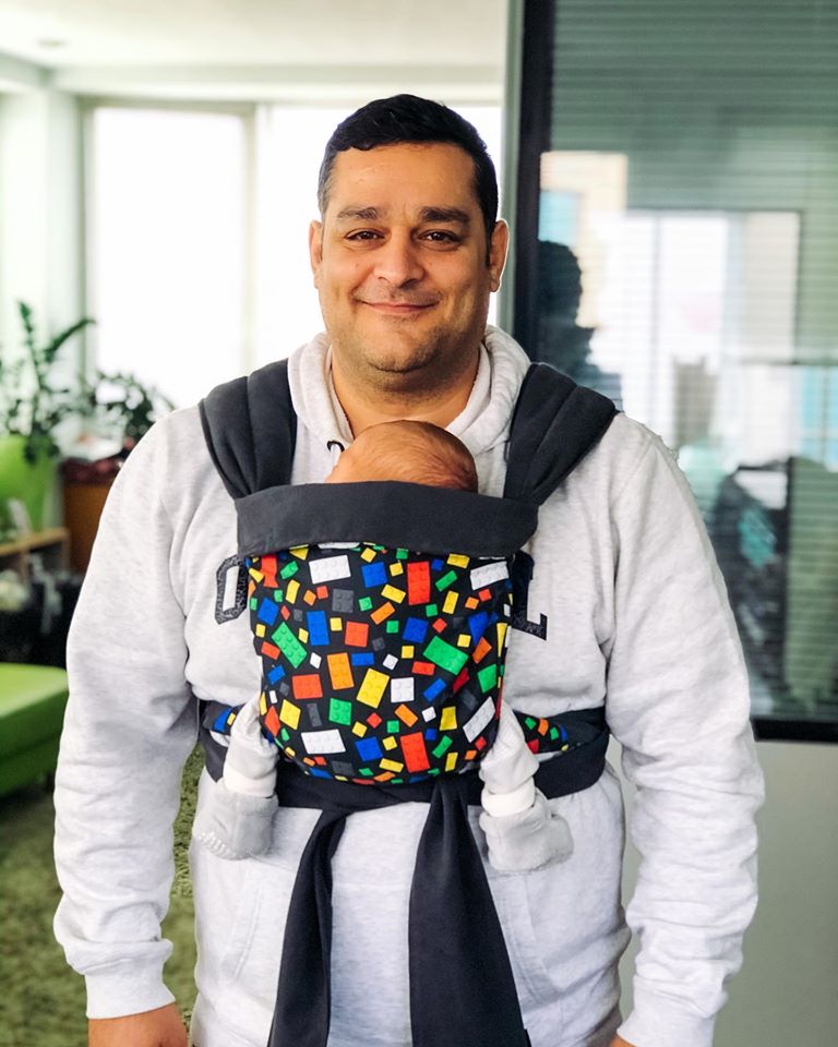 Big daddy με νεογέννητο σε mei tai