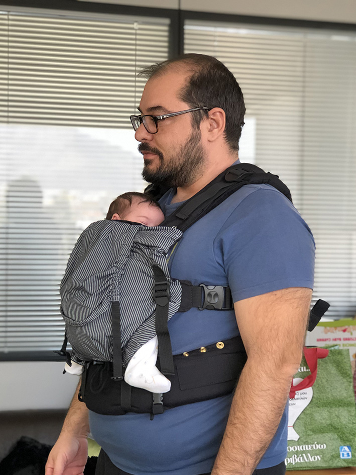 Big daddy με νεογέννητο σε KiBi