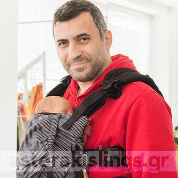 Μπαμπάς με νεογέννητο που κοιμάται σε KiBi