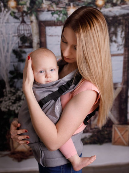 Kinder Hop Multi Grow Carrier Little Herringbone Grey via Asteraki Slings