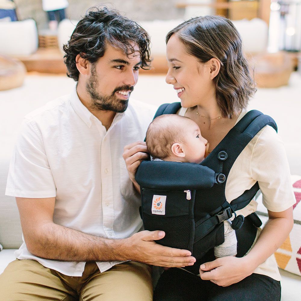 Εργονομικός μάρσιπος Ergobaby Adapt Onyx Black από νεογέννητο ως 3 ετών